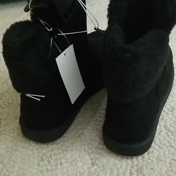 1 🍇 New Black Boots - Picture 3 of 6